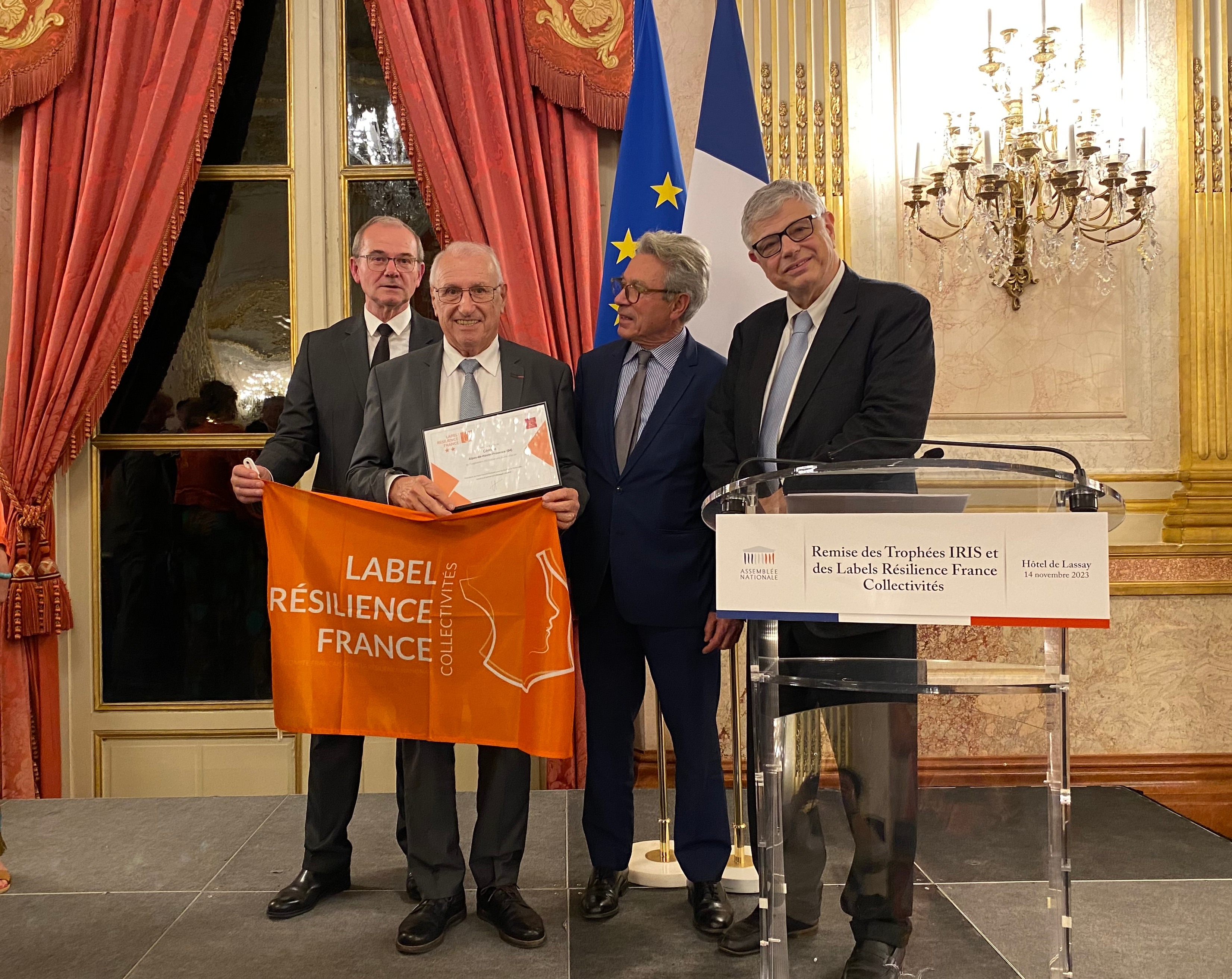 Remise du Pavillon Orange à la commune de Céreste